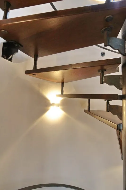 astreine Spindeltreppe f&uuml;r eine historische Villa