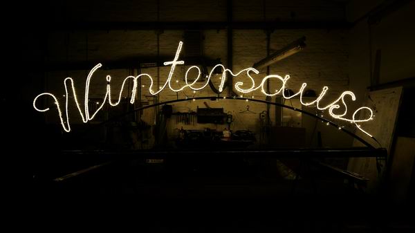 Wintersause - Leuchtschrift für den Winter-Zoo in Hannover