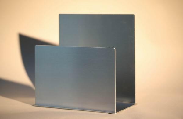 Zeitungsständer aus Edelstahl