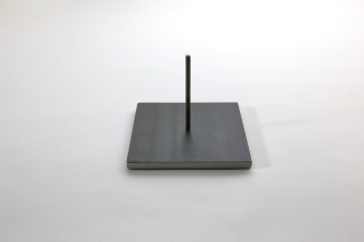 Sockel aus Stahl für eine Skulptur