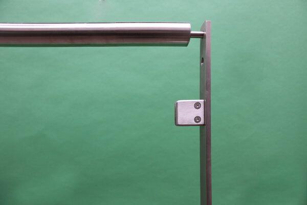 Französischer Balkon mit Sicherheitsglas aus Edelstahl