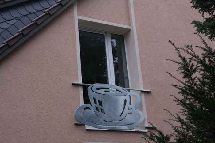 Lust auf Caffee? franz. Balkon mit plasmagetrennten Tassen für die 