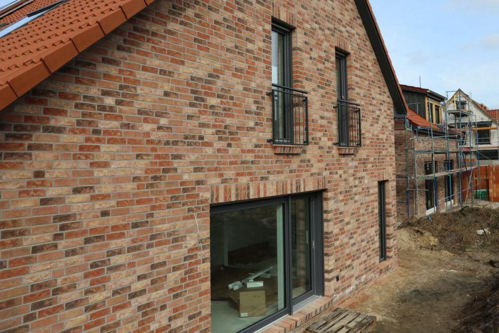 franz&ouml;sische Balkone mit Stabf&uuml;llung, verzinkt und lackiert