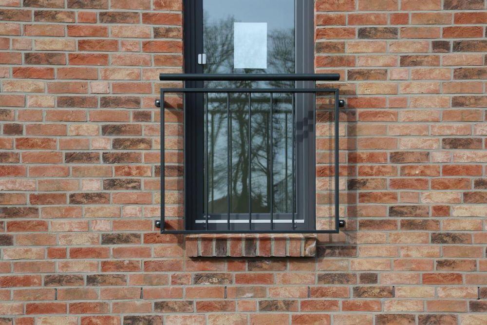 franz&ouml;sische Balkone mit Stabf&uuml;llung, verzinkt und lackiert