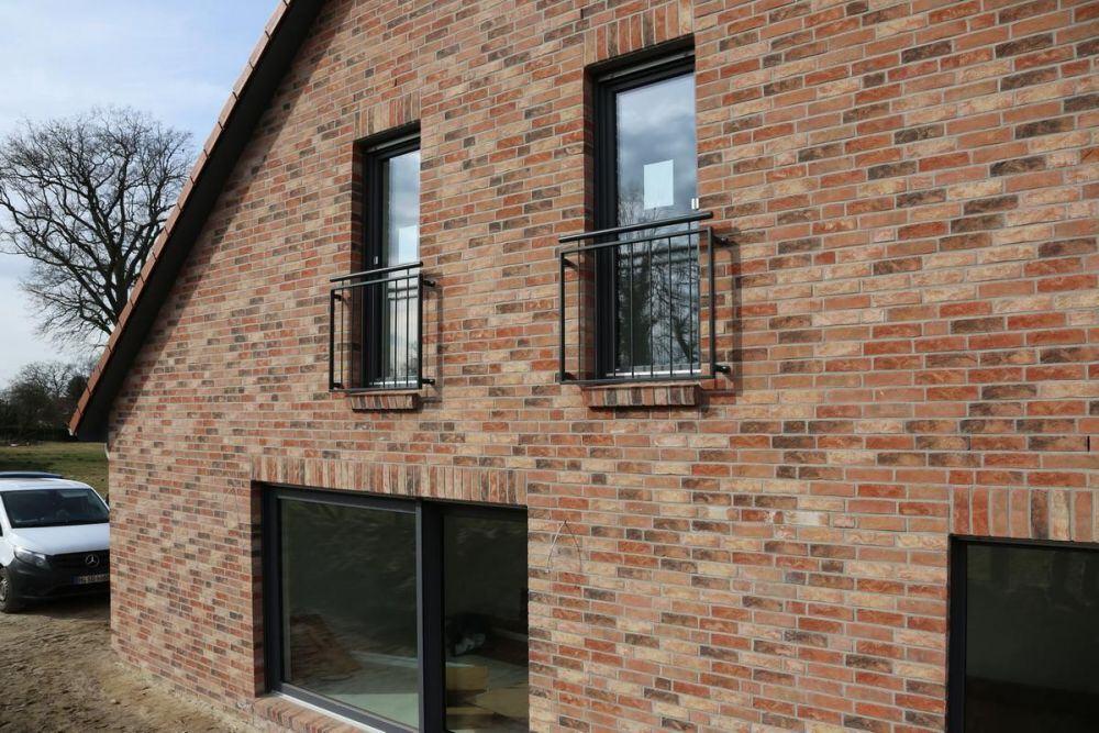 franz&ouml;sische Balkone mit Stabf&uuml;llung, verzinkt und lackiert