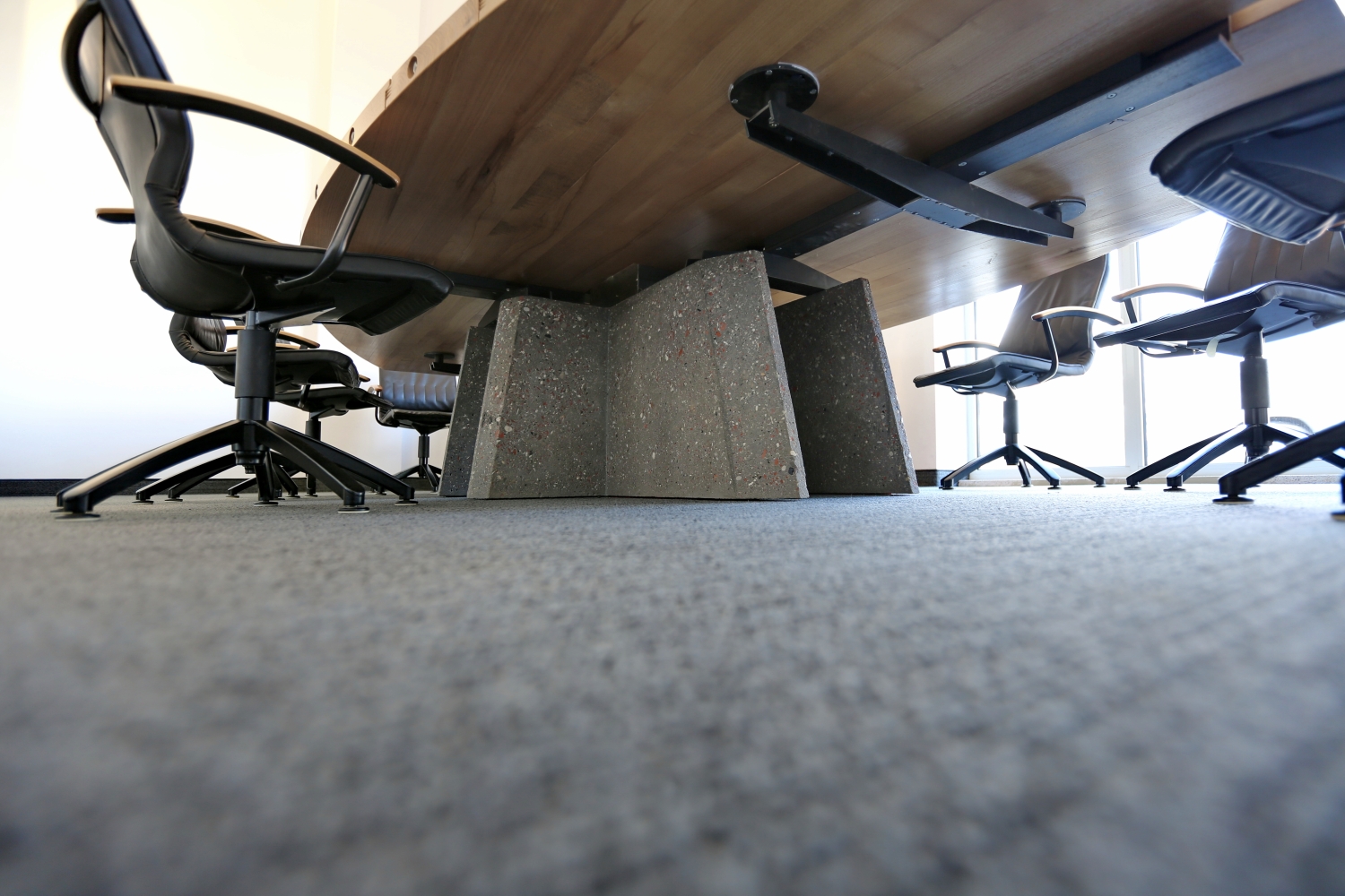 Besprechungs-Tisch mit integrierter Beleuchtung