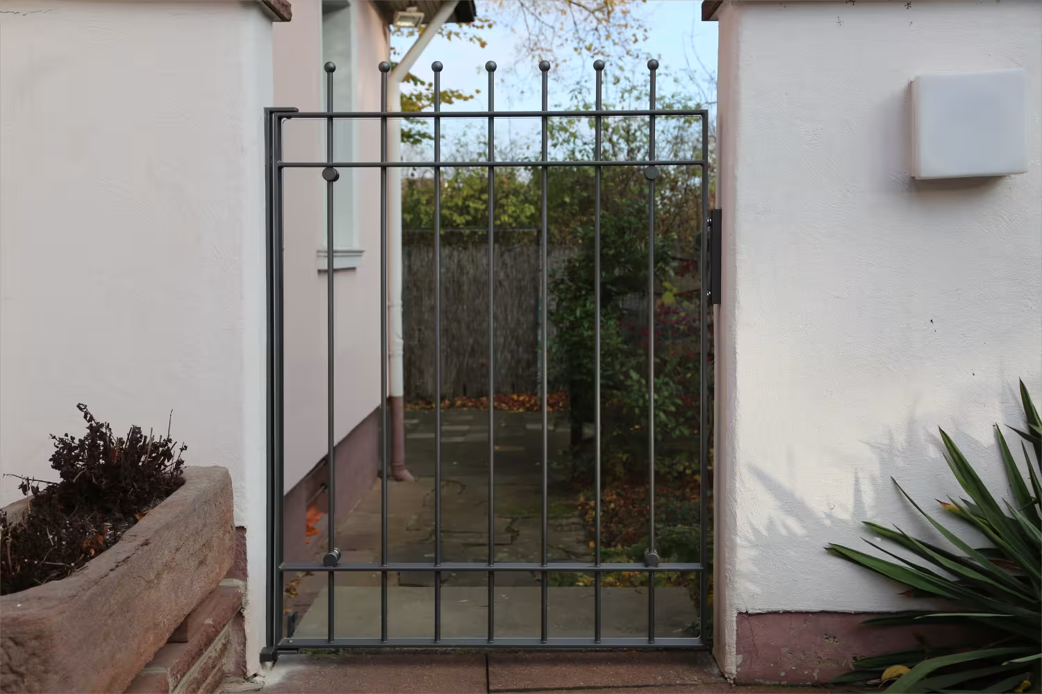Gartenpforte mit Glas