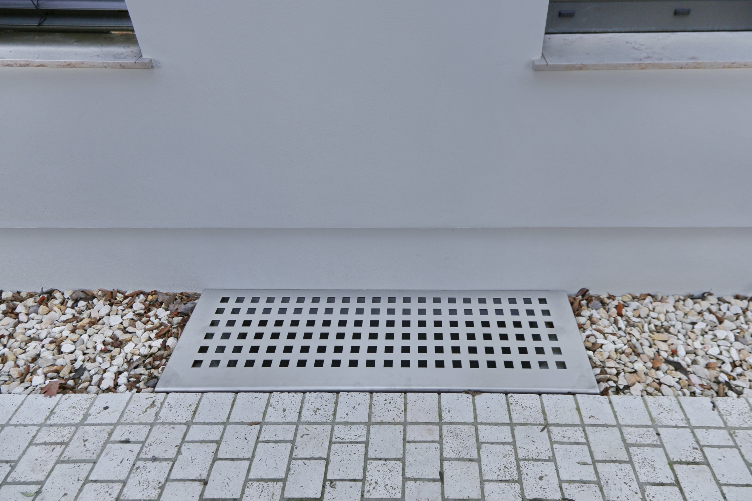 Lichtschachtabdeckung aus 4 mm Edelstahl