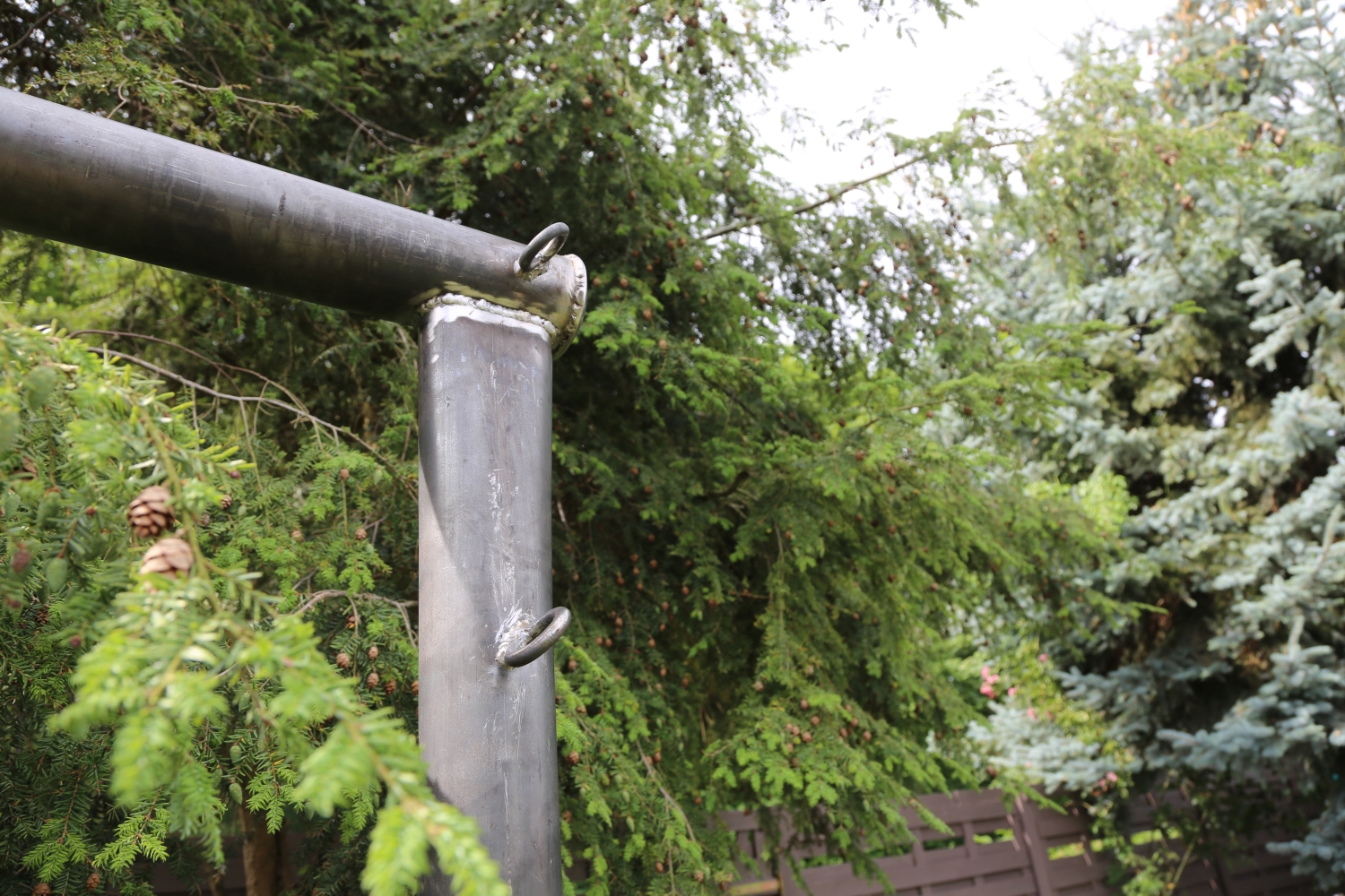 Schaukel aus Stahlrohr