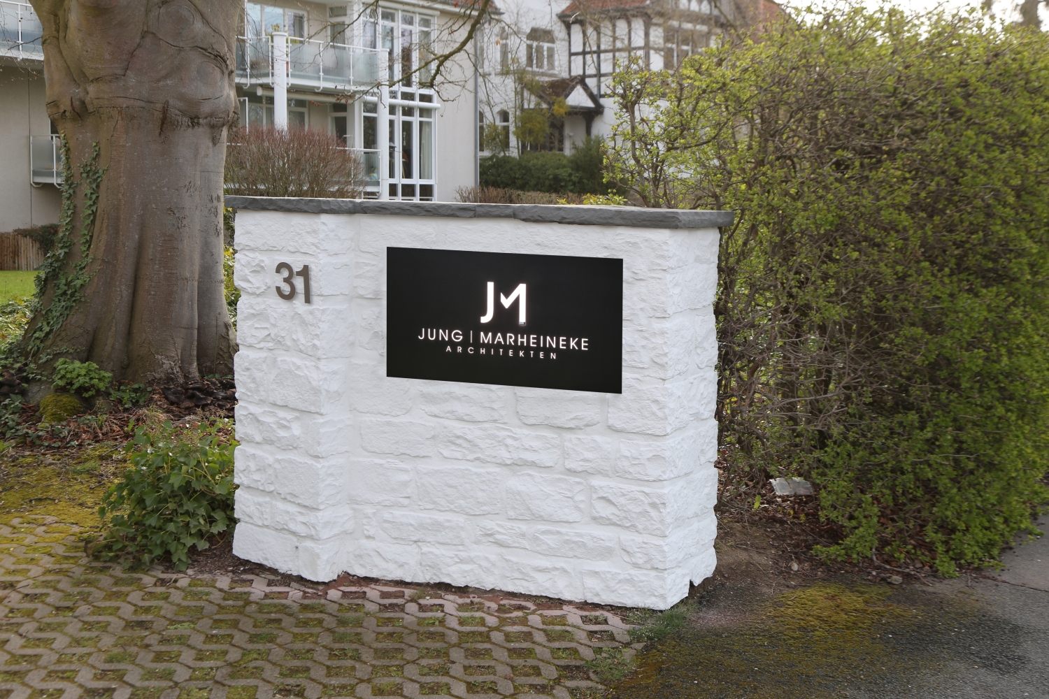 Schild mit LED Paneel hinterleuchtet