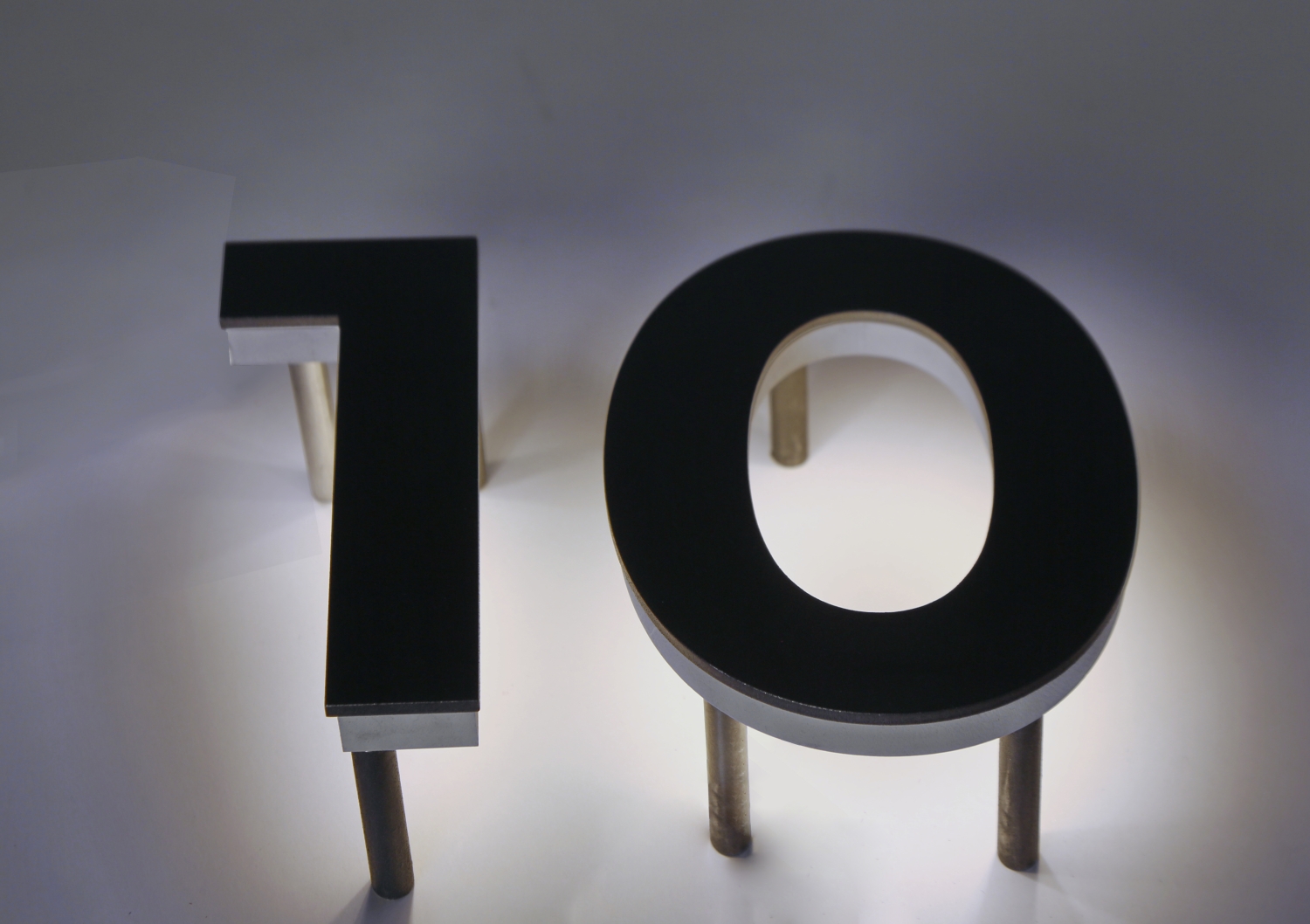 Hausnummer10 mit LED hinterleuchtet