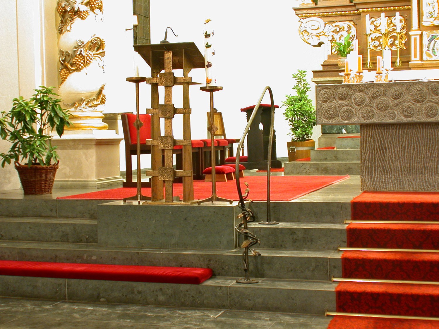 Geländer zum Altar