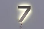 Hausnummer 7 mit LED beleuchtet
