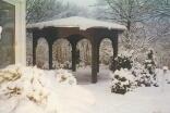 Garten Pavillon im Schnee
