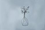 Stillleben, Vase mit Blumen aus 2 mm Draht