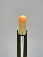 Kerzenleuchter mit Auflage für einen Adventskranz