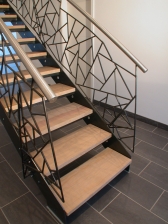 Treppe mit Sandstein Stufen