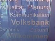 Display im Eingangsbereich der Volksbank Gronau