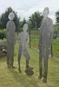 Gartenskulpturen der Familienmitglieder aus 3 mm Stahlblech gelasert