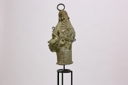transparentes Skulpturenpodest für eine Benin Bronze
