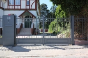 Elektrische Tore für eine historische Villa in Alfeld