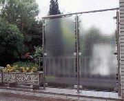 Wind- und Sichtschutz mit Glas oder Acrylglas
