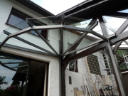 Terassendach aus Stahl und Glas