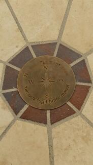 Bodenrosette aus Tombak für einen Gartenpavillon