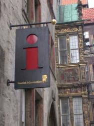 Einfach Klasse: Ausleger für die Stadtinformation in Hildesheim