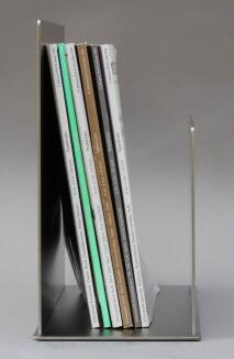 Zeitungsständer aus Edelstahl