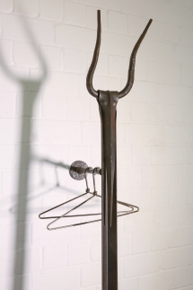 Garderobe Minotaurus, Stahl geschmiedet