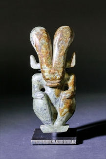 Sockel-Blech mit geschmiedetem Rundstahl für eine Skulptur