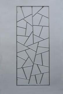 Fenstergitter aus Stahl mit Schmitzstruktur feuerverzinkt