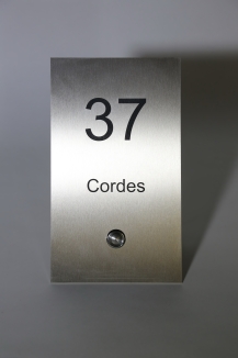 Edelstahl Klingelschild mit Hausnummer