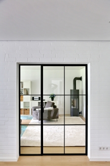 Tür mit feststehendem Seitenteil