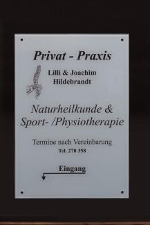 Werbetafel für eine Praxis