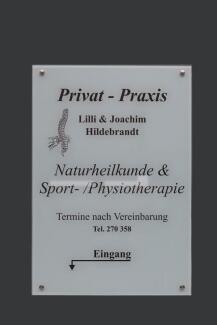 Praxis-Schild mit Rahmen