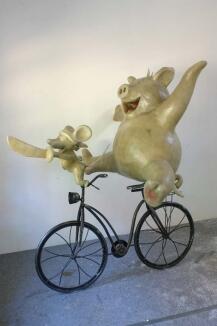 Die drei Freunde vom Mullewapp erhalten ein neues Fahrrad im Zoo Hannover