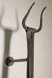 Garderobe Minotaurus, Stahl geschmiedet