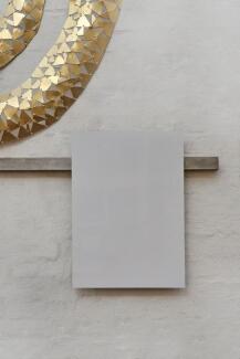 Magnetleiste aus Flacheisen mit einer Whiteboard Tafel