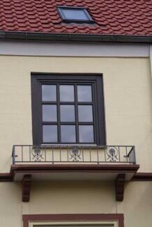 Balkongeländer mit Gußornament