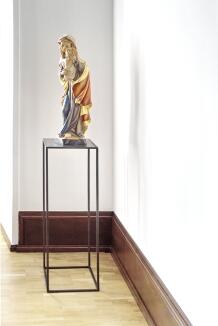 transparentes Podest für eine Marienstatue