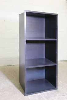 Kaminholz Regal aus Stahl für eine Wandnische