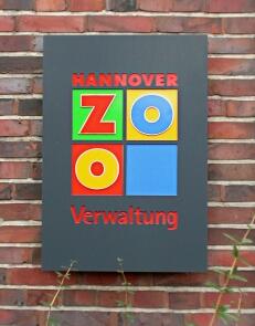 Schild für die Verwaltung des Zoo Hannover