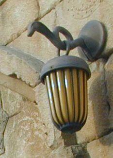 Laternen aus Bronze für den Dschungelpalast