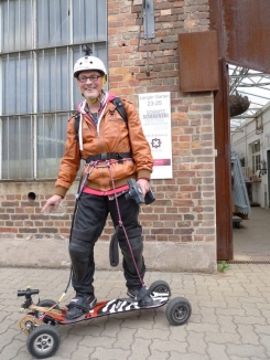 Motor Kite Board, ziemlich abgefahren, wir durften helfen