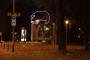 Leuchttier für den Eingang des Zoo Hannovers