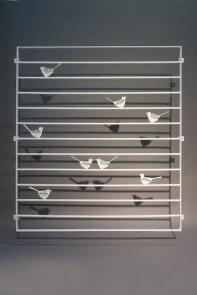 Fenstergitter mit Vögeln aus verzinktem und lackiertem Stahl