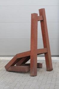 Stuhl Skulptur "Living Chair" knieend