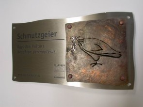 Edelstahl Tierschilder mit einer Kupfer Applikation für den Zoo Hannover